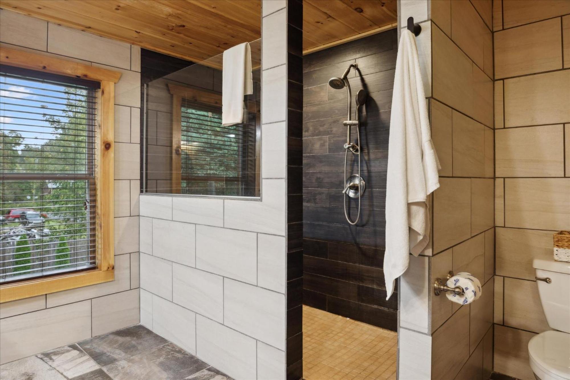 Hot Tub Fire Pit Game Room Theater Easy Access Sleeps 12 - Black Bear Lodge Pigeon Forge Eksteriør bilde