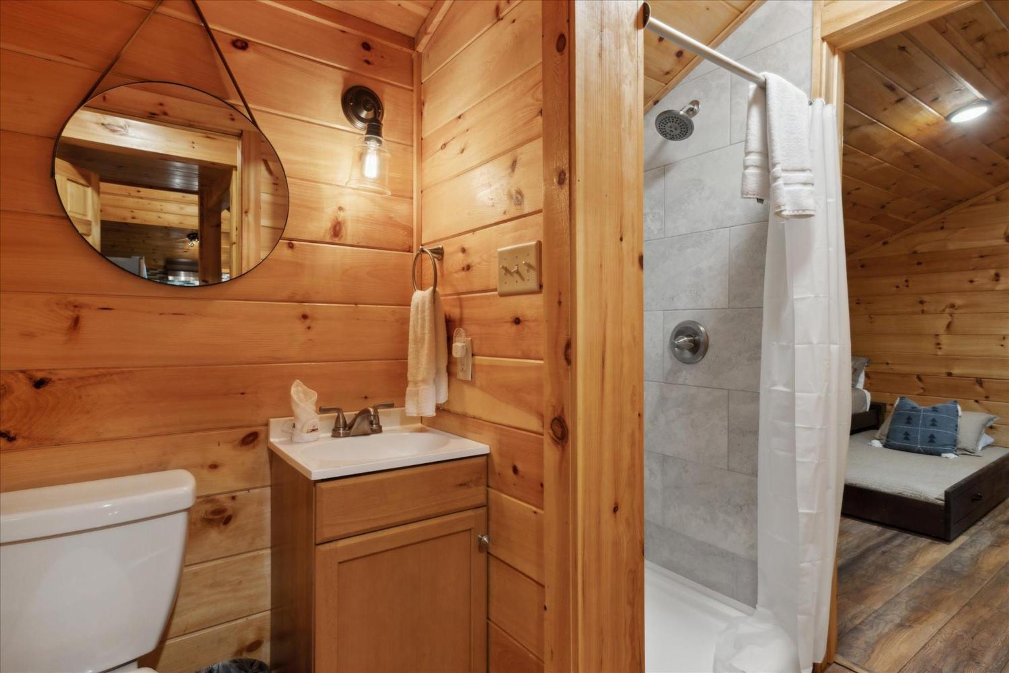 Hot Tub Fire Pit Game Room Theater Easy Access Sleeps 12 - Black Bear Lodge Pigeon Forge Eksteriør bilde