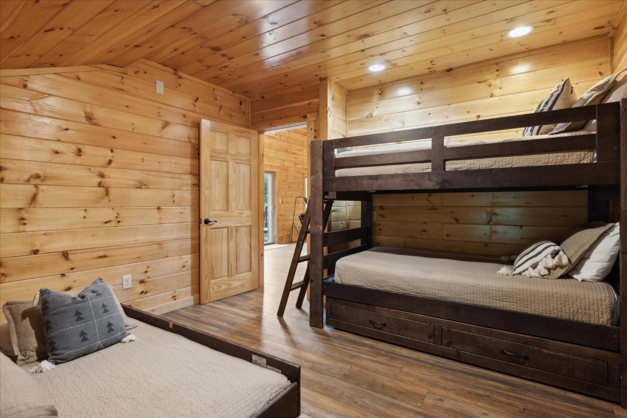 Hot Tub Fire Pit Game Room Theater Easy Access Sleeps 12 - Black Bear Lodge Pigeon Forge Eksteriør bilde